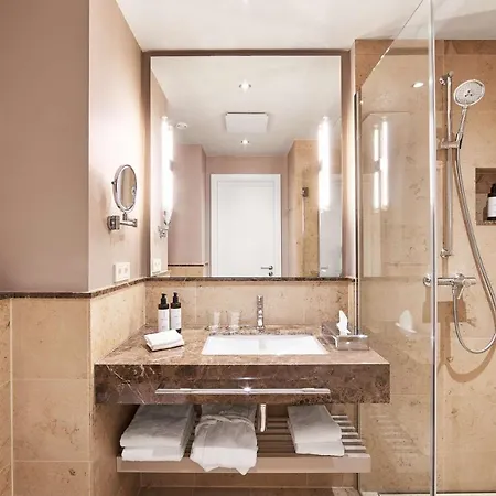 Berggasthof Koenigstuhl 4*