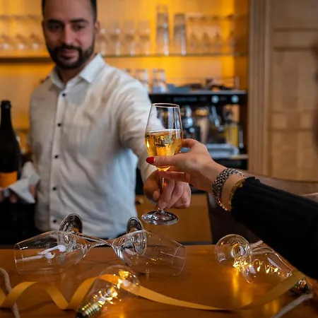 Berggasthof Koenigstuhl 4*