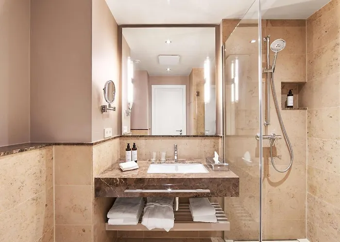 Berggasthof Koenigstuhl 4*