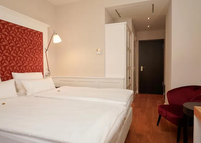 Berggasthof Koenigstuhl Hotel